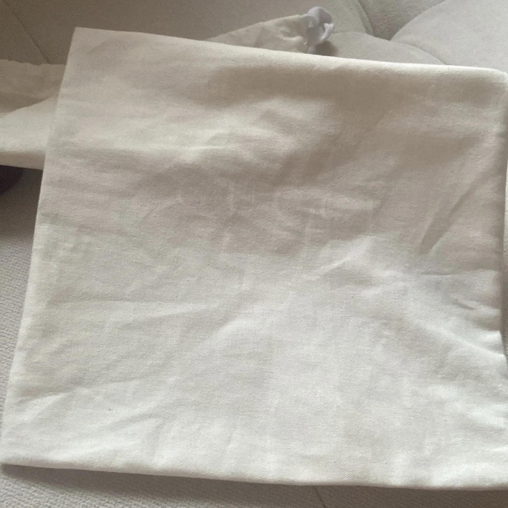 Gucci Dust Bag 18x9 logo Gucci on the bag l